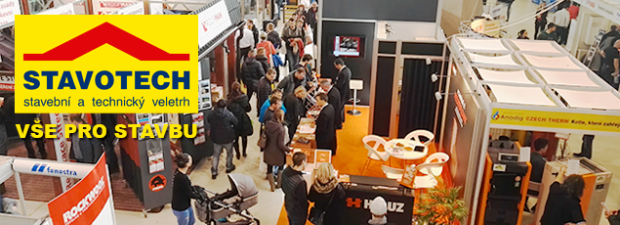 Interiér veletrhu STAVOTECH Olomouc s návštěvníky u výstavních stánků a logem akce „Vše pro stavbu“